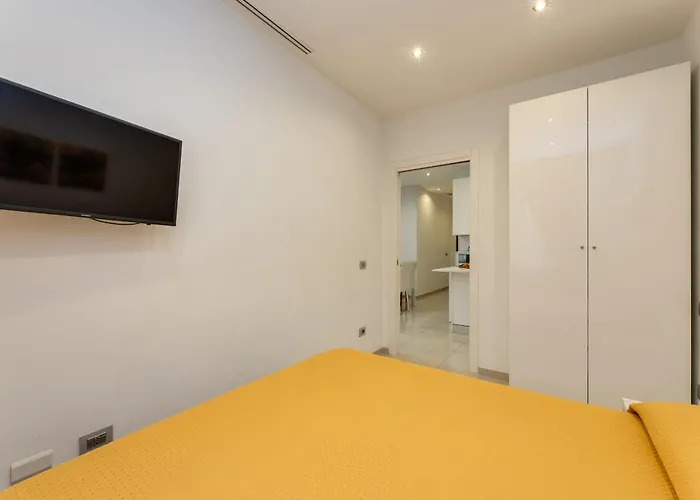 Moderno A Centro Hébergement de vacances *